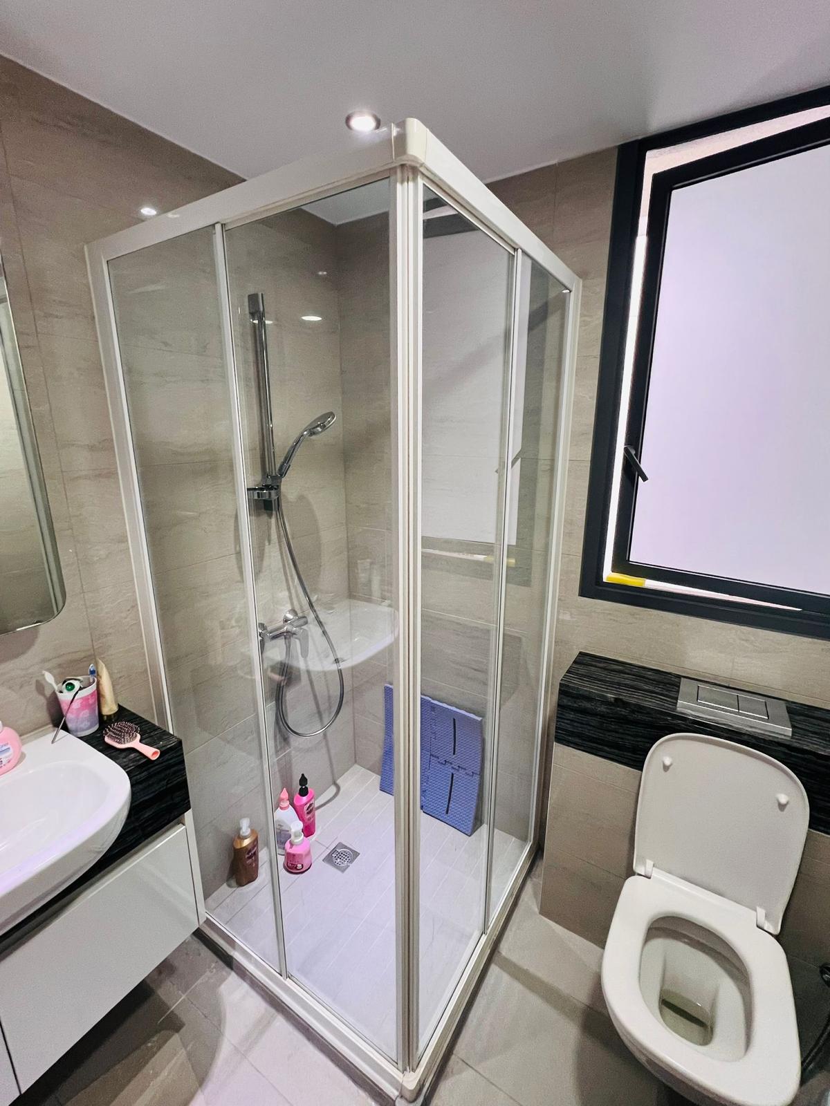 Toilet cistern repair